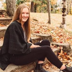 Meet your Posher, Jenna